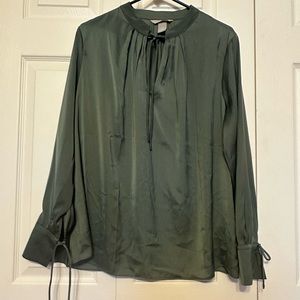 H&M long sleeved blouse.